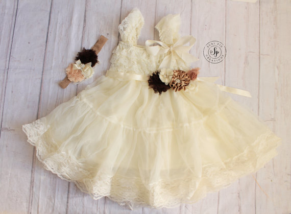Hochzeit - Lace Ivory Flower Girl Dress  Headband Set..birthday outfit..Ivory tutu dress.tea party.Burlap Weddings..Rustic Flower Girl Dress.fairy tutu