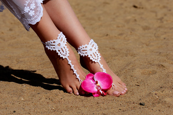Mariage - Crochet White Barefoot Sandals, Foot jewelry, Bridesmaid gift, Barefoot sandles, Beach, Anklet, Wedding shoes, Beach Wedding, Summer shoes