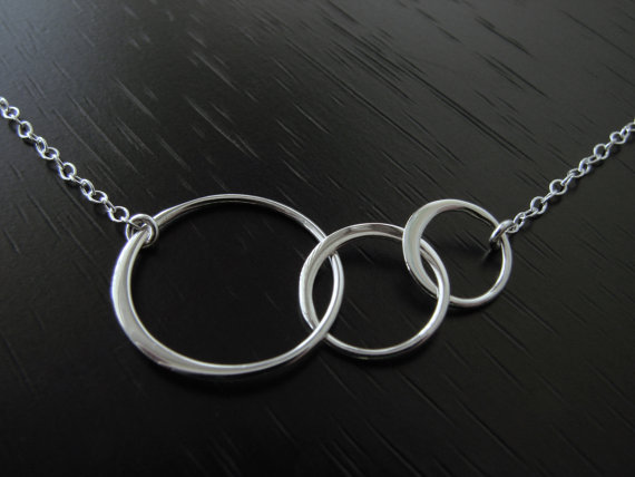 Hochzeit - Circles Necklace, Three Circle Necklace in Sterling Silver, eternity circles necklace, infinity necklace,karma necklace, wedding jewelry, br