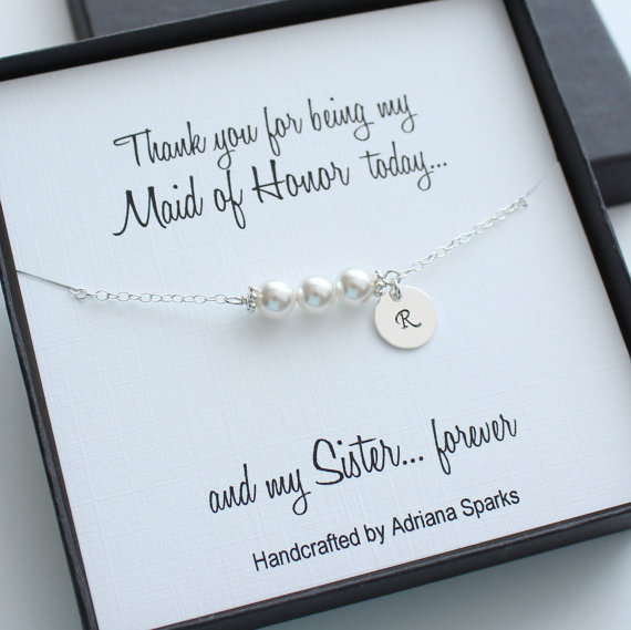 Mariage - Personalized Maid of Honor Gifts, Personalized Pearl Bracelet, Initial Bracelet, Thank you gift for bridesmaid, Maid of Honor Thank you Card