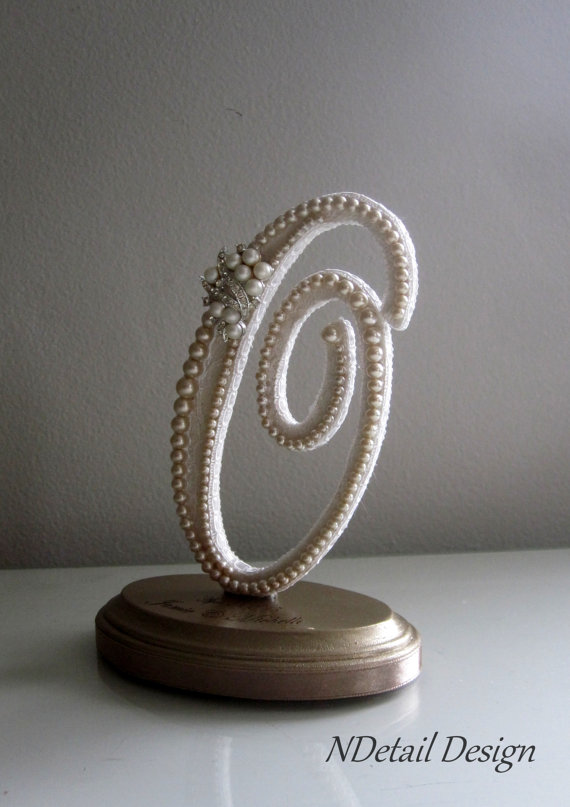 زفاف - Wedding Cake Topper Custom Monogram Letter O Vintage Ivory Pearls, Lace & Pearl Earring for Rustic, Elegant, Beach or Destination Wedding