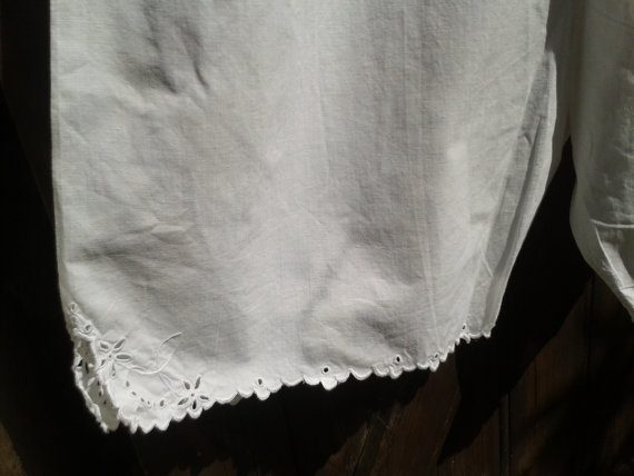 زفاف - Victorian French Panties 1900's Handmade Cut Work Panties Embroidered Monogram Scalloped Legs - White Cotton - Medium - French Lingerie