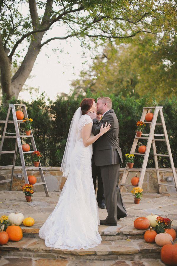 Hochzeit - Autumnal Texas Wedding
