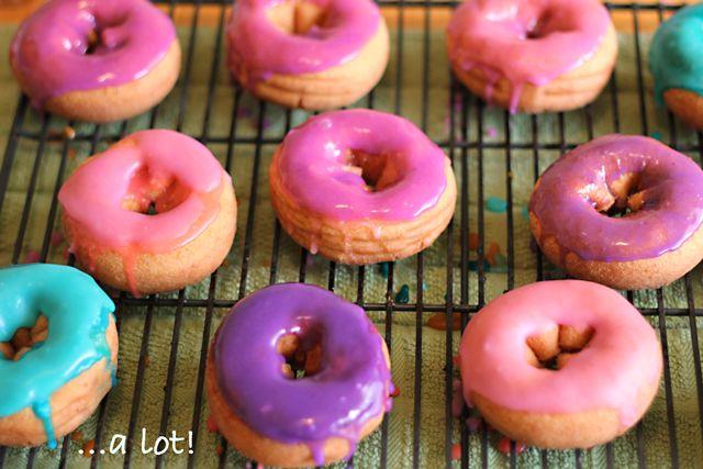 Hochzeit - DIY Custom Colored Donuts