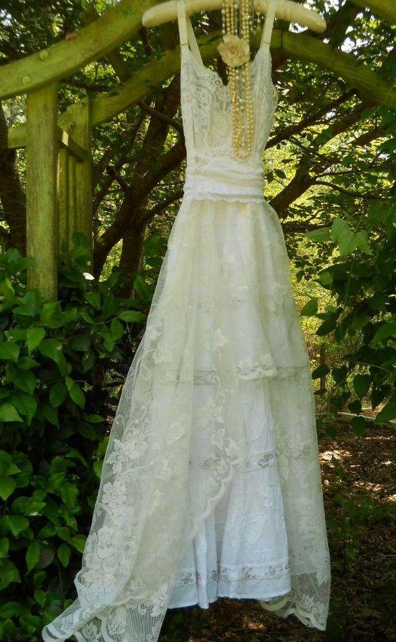 Hochzeit - White Ivory Lace Sparkle Dress Beading Wedding Romantic Fairytale Medium By Vintage Opulence On