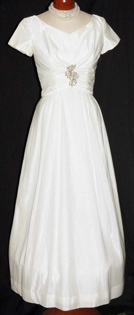 Hochzeit - 1970s Wedding Dress Sz 8