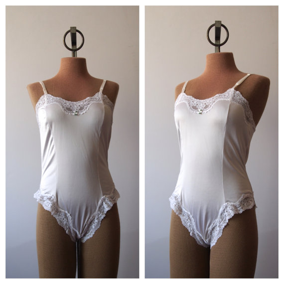 Mariage - VTG 80s White Lace Teddy 