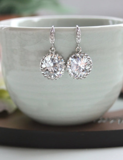 Свадьба - One (1) Pair Bridal Wedding Earrings. Round Cubic Zirconia White Crystal Sparkle Earrings. Maid of Honor.  Bridesmaid Gift. Wedding Jewelry.