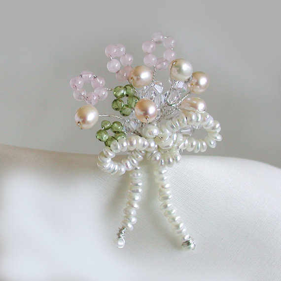 زفاف - Bouquet of gems bridal hair pin, Crystal and pearl bridal hair pin, Wedding hair pin, Floral crystal hair pin