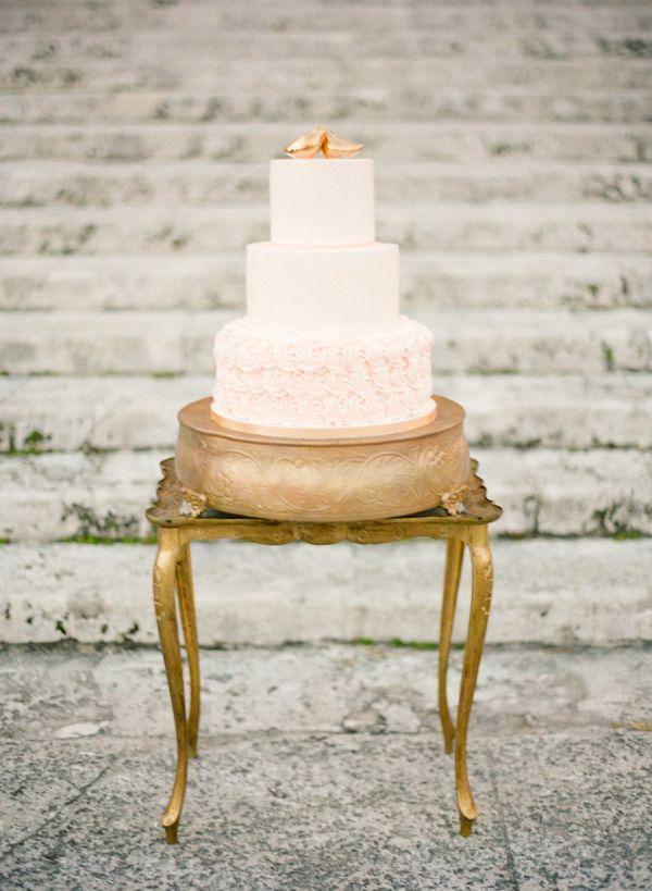 Свадьба - 15 Ways To Dress Up Your Wedding Cake
