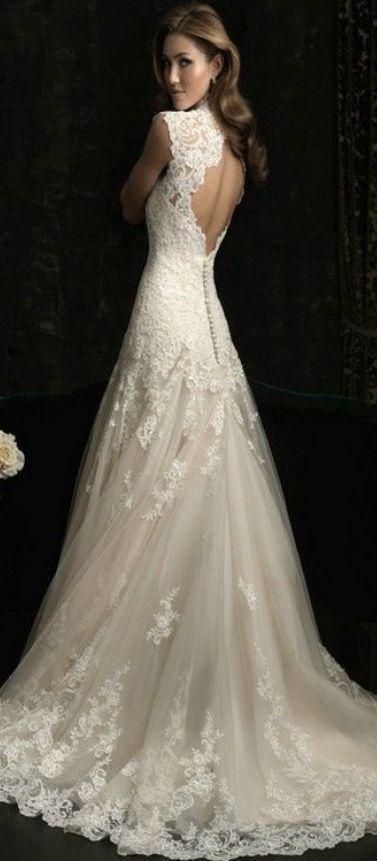 Hochzeit - Allure 8965 Size 4 Wedding Dress