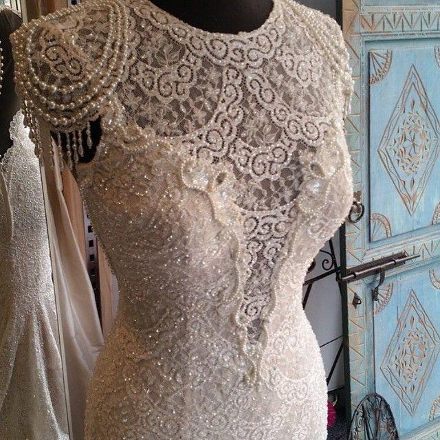 Mariage - BERTA On Instagram: “#BERTA Beauty Up Close ❤️ Picture By Our Sydney Stockist @bridesbyfrancesca”