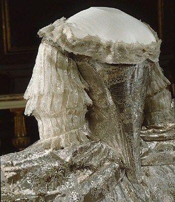 Mariage - Marie Antoinette's Wedding Dress - Madame Guillotine