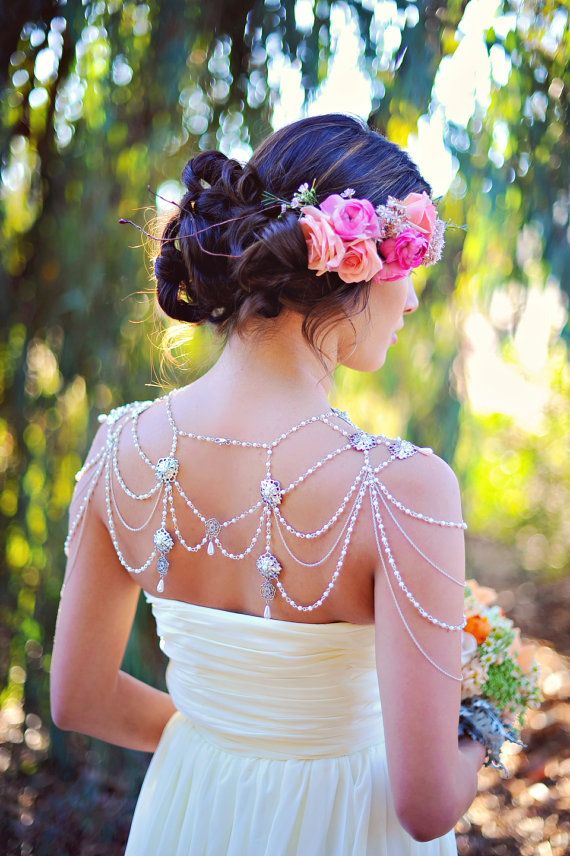 Hochzeit - Shoulder Chain - Boho Bride - Bridal Accessory- Shoulder Cape, Capelet- Luxury Handmade Pearl Shoulder Necklace, Body Chain, Wedding
