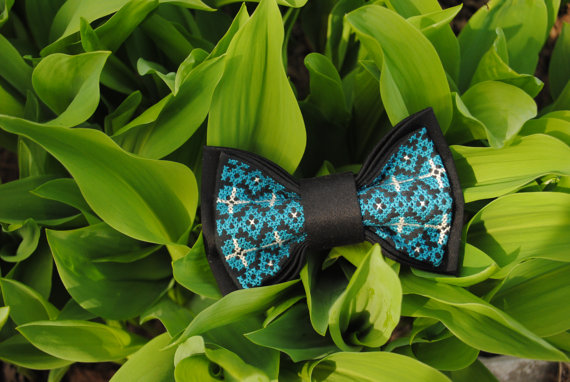 Mariage - Embroidered Black pretied bow tie Groomsmen bow ties Men's bowtie Best Bow tie Turquoise White Black wedding colors Boys Bowtie