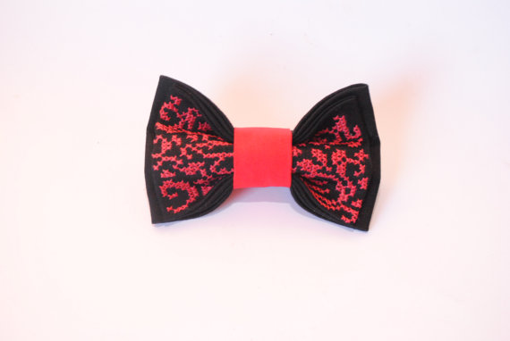 Mariage - Embroidered black red men's bow tie pretied bow tie Groomsman bow tie men bowties women bowties Unisex Vintage bowtie FREE SHIPPING