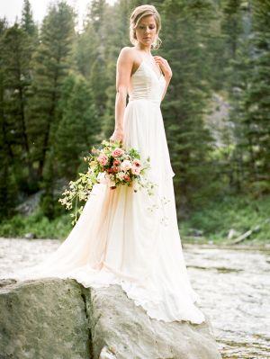 Modern Elegant Montana Bridal Session 2357071 Weddbook