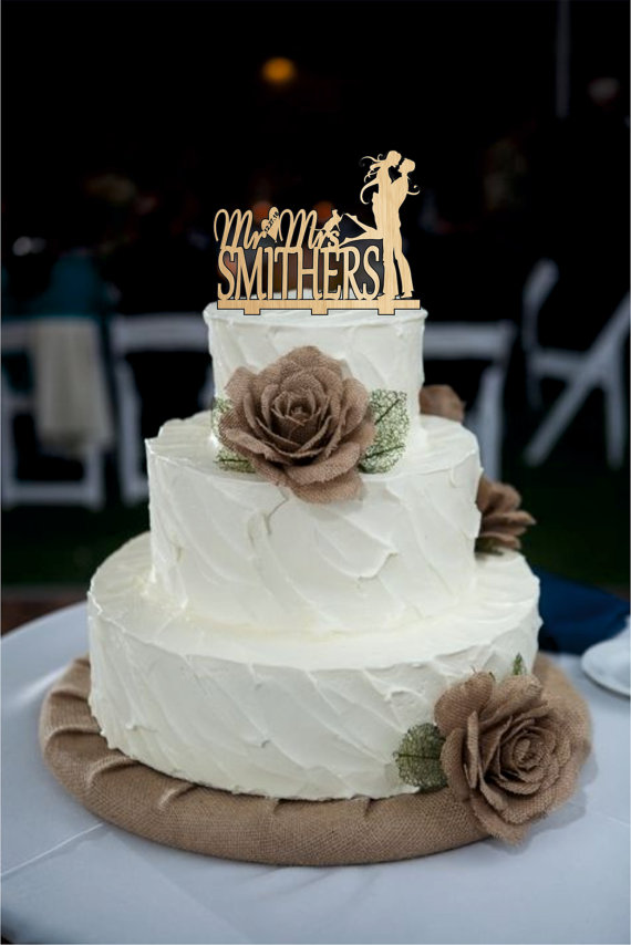 زفاف - Wedding Cake Topper Silhouette Couple Mr and Mrs Personalized with Last Name and date ,Cat Cake Topper, Bride and Groom Cake Topper