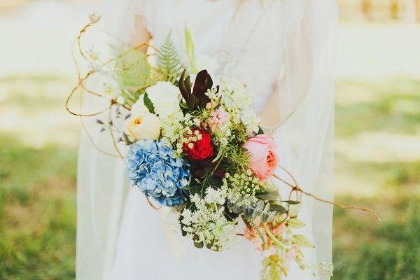 Hochzeit - Junebug's 10 Favorite Summer Bouquet Trends 
