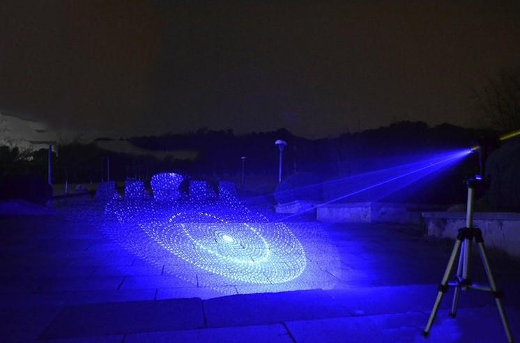 Wedding - Brillantes Licht Laserpointer 5000mw Blau