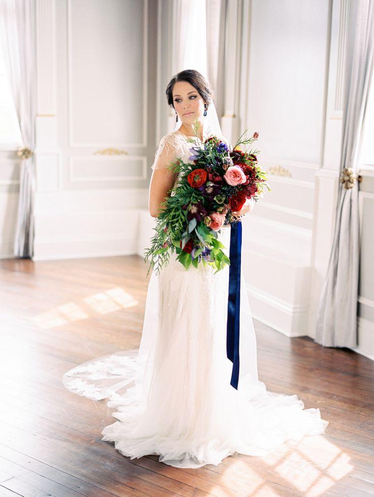 Mariage - Jewel Tone Wedding Inspiration At The Old Schoolhouse