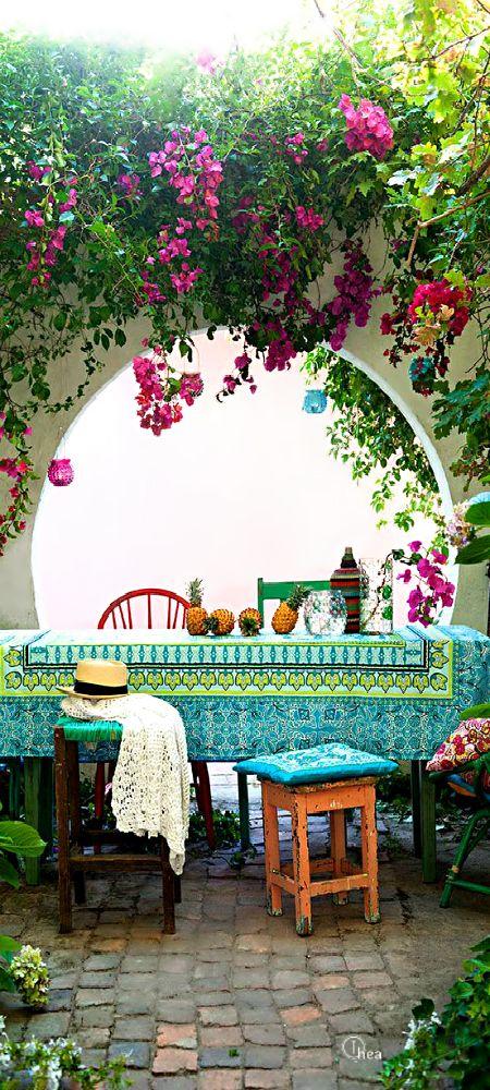 Hochzeit - 14 Ways To Make Your Patio Pop With Color