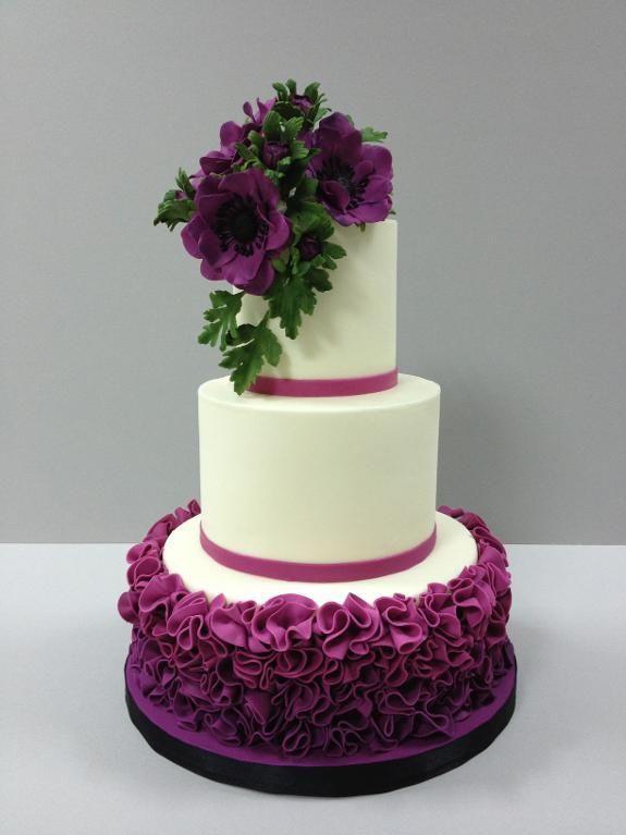 Свадьба - Fondant Ruffles, Pleats & Drapes: A Craftsy Cake Decorating Class