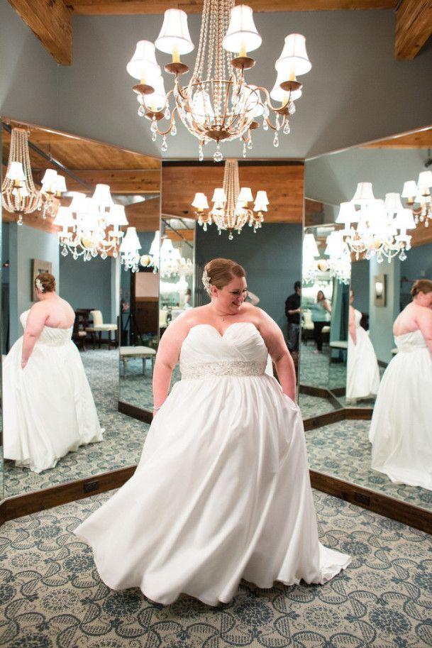 Mariage - {Real Plus Size Wedding} Elegant And Chic Affair In Minnesota
