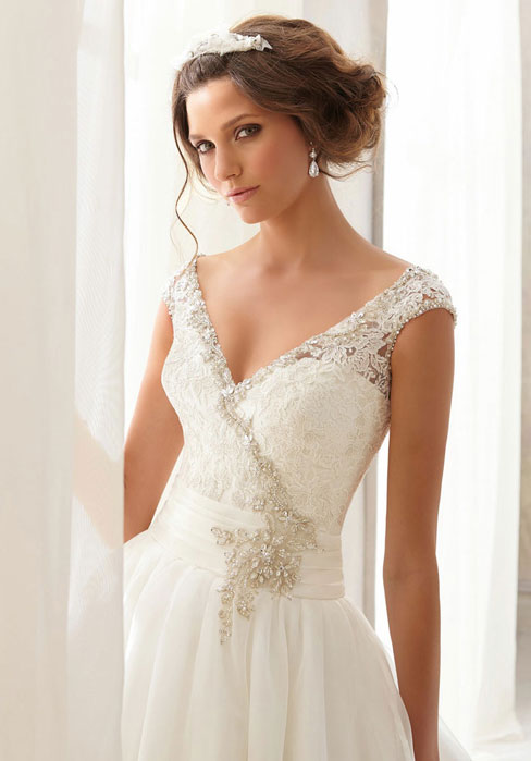 زفاف - v-bac v-neck natural waist organza,lace chapel train wedding dress - bessprom.com