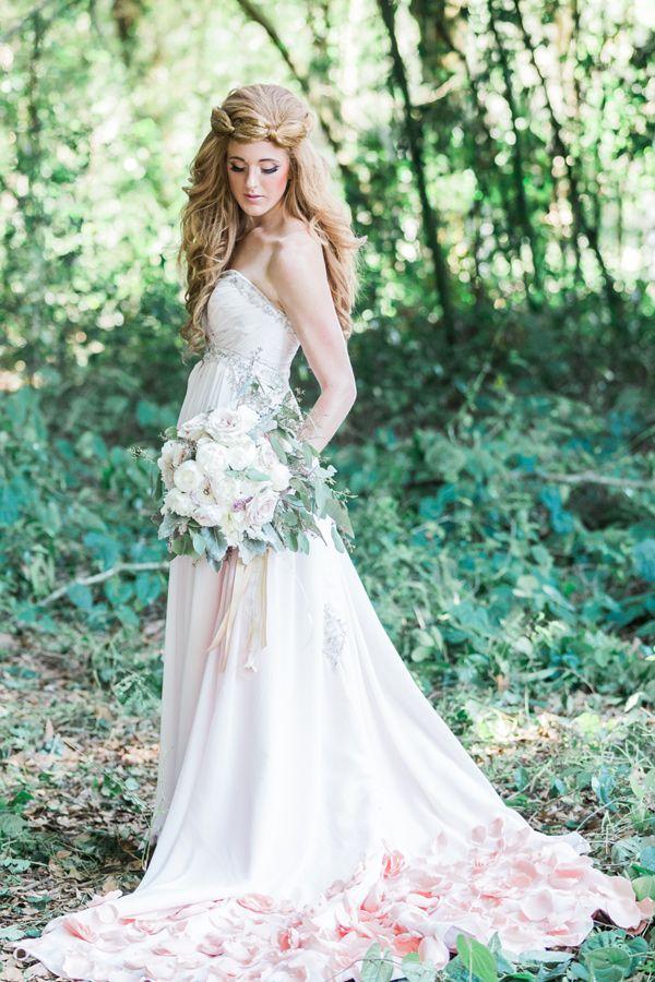 Hochzeit - Blush Woodland Fairy Inspiration Shoot
