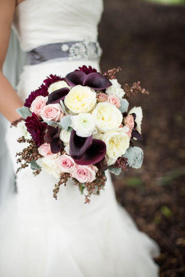 Hochzeit - Beautiful Bridal Bouquet