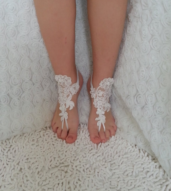 Wedding - ivory Free Ship Flower girl anklet, embrodeired, Beach wedding barefoot sandals, bangle, wedding anklet, anklet, flower girl, wedding