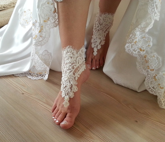 Свадьба - bridal anklet, ivory Beach wedding barefoot sandals, free ship, bangle, wedding anklet, anklet, bridal, wedding
