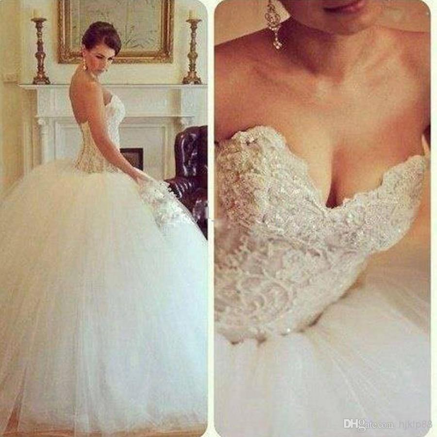 Mariage - Sexy Puffy Ball Gown Wedding Dresses Sweetheart Tulle Beaded And with 1 Meter Train Dhyz 01 Online with $129.85/Piece on Hjklp88's Store 