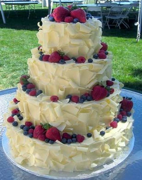 Wedding - Yummy Straberry Cheese Wedding Cake