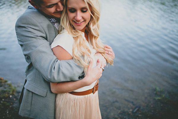 Mariage - Fall Lake And Forest Engagement