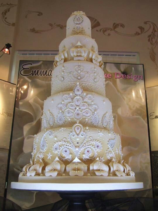 Mariage - Wedding Cakes, Ivory. Indian Weddings Magazine