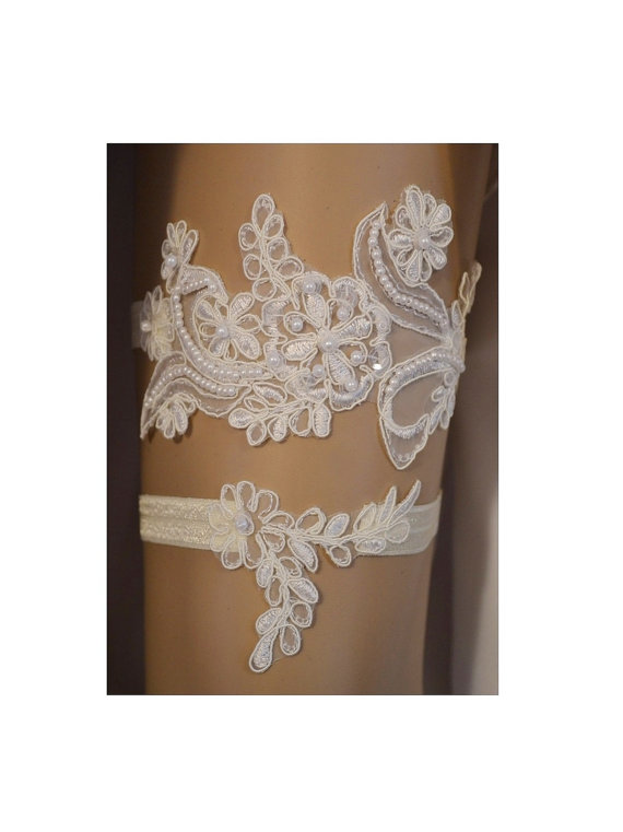 Hochzeit - Lace Wedding Garter Set, Wedding Garter, Unique Ivory Beaded Lace Bridal Garter Set, Ivory Lace Wedding Garter Set, Vintage Style Garter Set