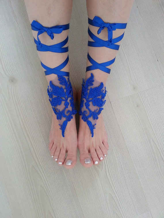 Mariage - Royal blue Beach wedding barefoot sandals.
