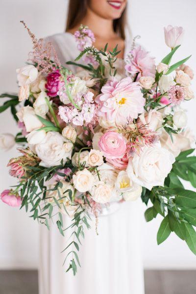 Wedding - 100 Bouquets That Are Take-Your-Breath-Away Beautiful