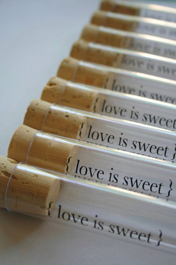 زفاف - 200 Printed Clear Tubes And Corks - Love Is Sweet - Candy Favor - Wedding - Party - Custom Imprints Available