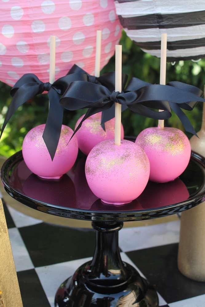 Mariage - Flamingos Mother's Day Party Ideas