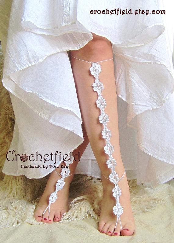 Mariage - Handmade Sexy crochet barefoot sandals, knee high, gladiator boots, long, lace, beach, pool, wedding, Nude shoes, Foot jewelry, leg chain, leglet