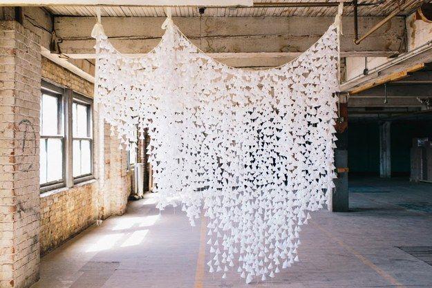Mariage - 24 DIY Decorations That Will Make Any Wedding Look Like A Million Bucks
