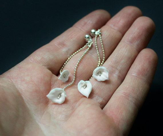 زفاف - White Calla Lilies Dangle Earrings by Nikush Art Jewelry Studio