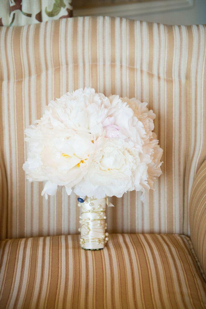 زفاف - 11 White Wedding Bouquets That Are Simply Perfect