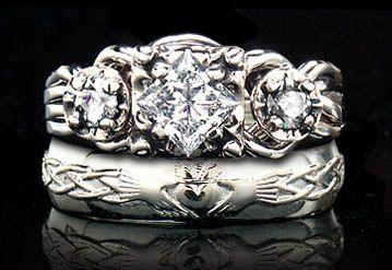 Hochzeit - Celtic Engagement, Wedding, And Commitment Rings