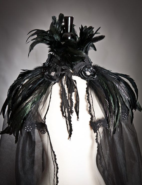 زفاف - Custom Listing One Size Black Cape High Feather Collared With Black Rose Trim Tulle And Lace Cape Perfect For Halloween