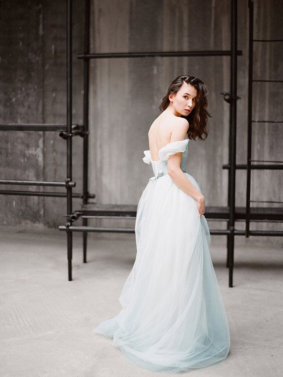 زفاف - Arsenia // Grey Tulle Wedding Dress - Low Back Wedding Gown - Boho Romantic Tulle Gown - Bohemian Wedding Dress - Off Shoulder Wedding Dress