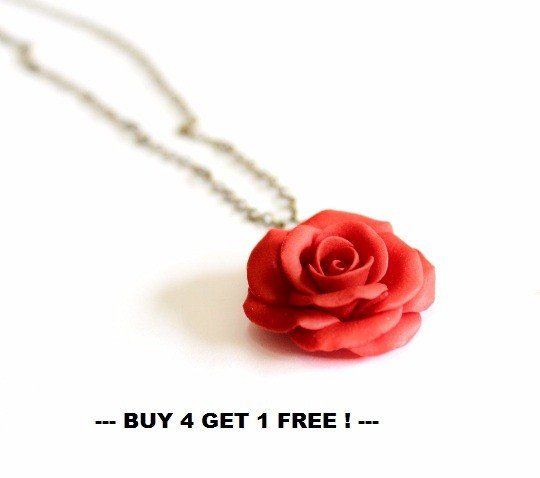 Свадьба - Red Rose Necklace - Rose Pendant, Rose Charm, Valentine, Love Necklace, Bridesmaid Necklace, Flower Girl Jewelry, Red Bridesmaid Jewelry